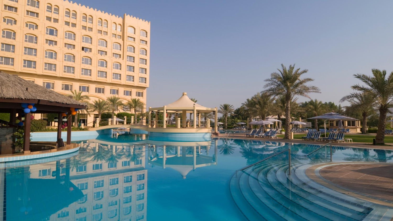 Energy efficiency in Mexico's hospitality industry offers a comprehensive array of benefits, from cost savings and competitive advantage to environmental stewardship and enhanced guest experience.